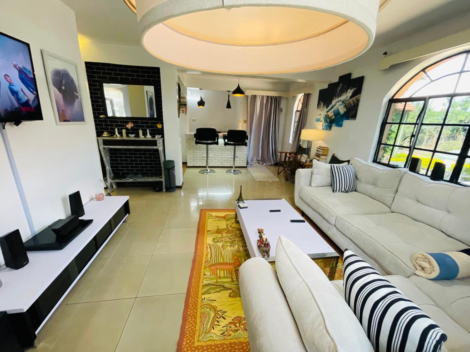 Modern Luxe Apartment With King Bed In Karen Nairobi Eksteriør billede