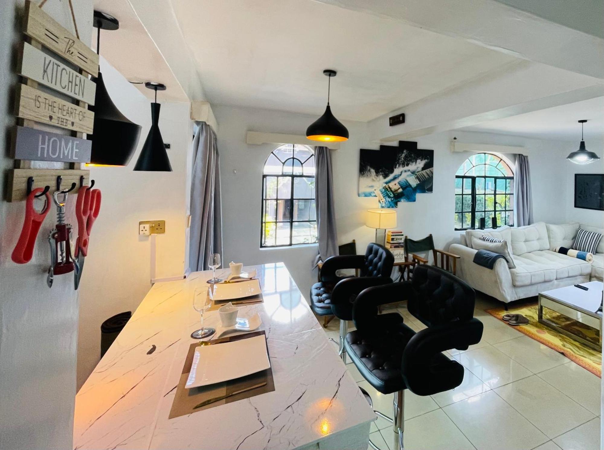 Modern Luxe Apartment With King Bed In Karen Nairobi Eksteriør billede